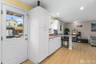 16 Vanderbuilt Pl, Woodbridge Township, NJ 07095 - Photo 7