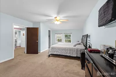 16 Vanderbuilt Place, Woodbridge Township, NJ 07095 - Photo 11