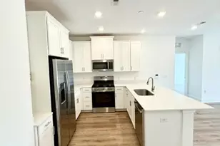30208 Radford Ct, Monroe Township, NJ 08831 - Photo 7