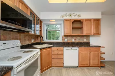 355 Old Nassau Road, Monroe Township, NJ 08831 - Photo 9
