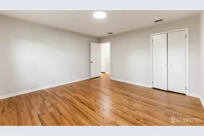 273 W Indiana Avenue, Iselin, NJ 08830 - Photo 15