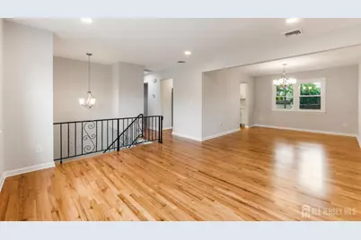 273 W Indiana Avenue, Iselin, NJ 08830 - Photo 7