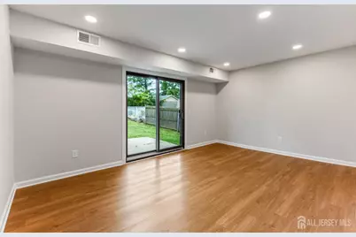 273 W Indiana Avenue, Iselin, NJ 08830 - Photo 19