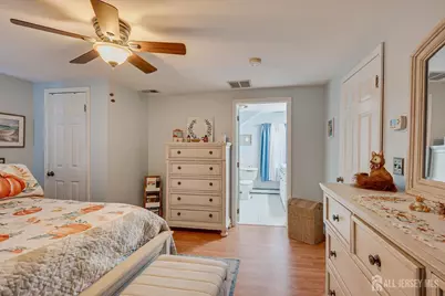 [Address not provided], Manalapan Township, NJ 07726 - Photo 19