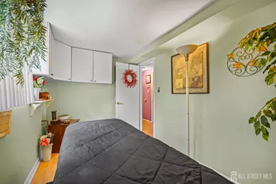196 Marsh Avenue, Metuchen, NJ 08840 - Photo 21