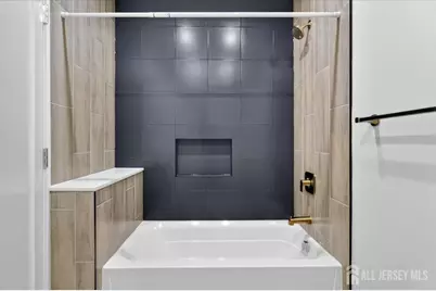 810 N 2nd Avenue #2, Highland Park, NJ 08904 - Photo 21