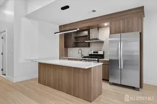 810 N 2nd Ave, Highland Park, NJ 08904 - Photo 11