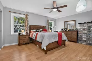 51 Woodmere Dr, Sayreville, NJ 08859 - Photo 23