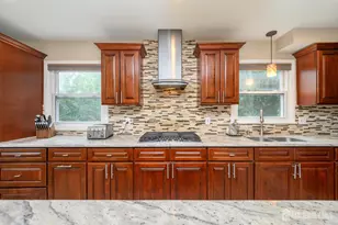 311 Oak Pkwy, Dunellen, NJ 08812 - Photo 7
