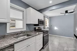 110 W Warren St Woodbridge T St, Iselin, NJ 08830 - Photo 9