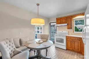 104 Tracy Dr, Fords, NJ 08863 - Photo 11