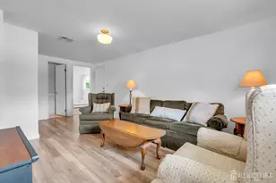 104 Tracy Dr, Fords, NJ 08863 - Photo 15