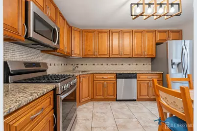 22 Borelle Square, Sayreville, NJ 08859 - Photo 9