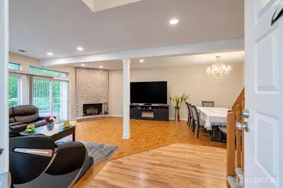 22 Borelle Square, Sayreville, NJ 08859 - Photo 5