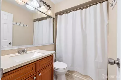 22 Borelle Square, Sayreville, NJ 08859 - Photo 15