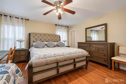22 Borelle Square, Sayreville, NJ 08859 - Photo 11