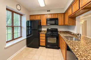 1503 Commons Dr, East Brunswick Township, NJ 08816 - Photo 5