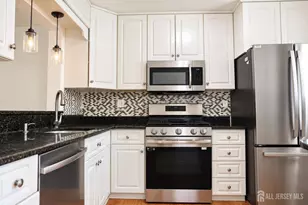 2 Tulip Ct, Edison, NJ 08820 - Photo 5