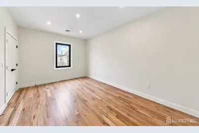 458 Lawrie Street, Perth Amboy, NJ 08861 - Photo 45