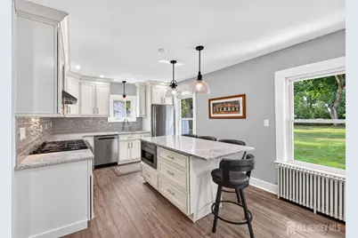 325 Dorn Avenue, Middlesex, NJ 08846 - Photo 13