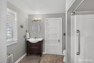 325 Dorn Ave, Middlesex, NJ 08846 - Photo 23