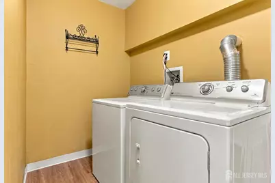 129 Fulton Court, New Brunswick, NJ 08901 - Photo 3