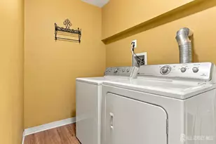 129 Fulton Ct, New Brunswick, NJ 08901 - Photo 3
