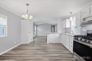 44 Longfellow Rd, North Brunswick Township, NJ 08902 - Photo 13
