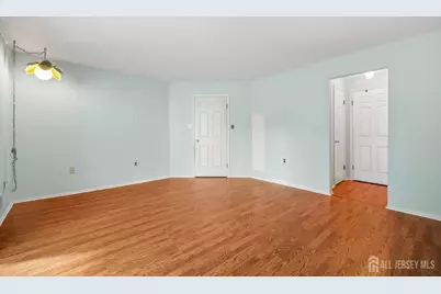 905 Montague Avenue, Iselin, NJ 08830 - Photo 17