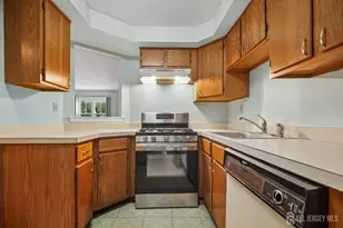 905 Montague Ave, Iselin, NJ 08830 - Photo 11