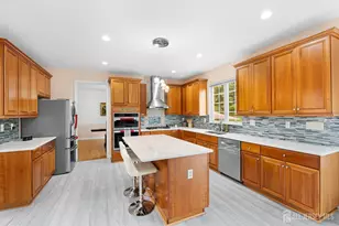 74 MacFarlane Cir, Monroe Township, NJ 08831 - Photo 9