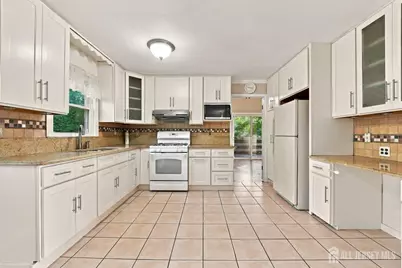 26 Chandler Road, Edison, NJ 08820 - Photo 9