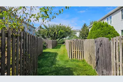 9 NE Pinetree Court, Monroe Township, NJ 08831 - Photo 27