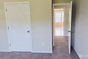 9 NE Pinetree Ct, Monroe Township, NJ 08831 - Photo 19