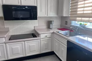 111 Hanover Ln Ln, Monroe Township, NJ 08831 - Photo 9