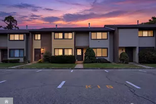 416 Kellington Dr, East Windsor Township, NJ 08520 - Photo 1