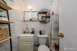 548 Bramhall Ave, Jersey City, NJ 07304 - Photo 13