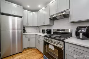 548 Bramhall Ave, Jersey City, NJ 07304 - Photo 19