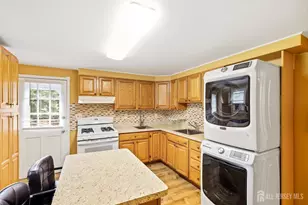 65 Campbell Ave, Edison, NJ 08817 - Photo 13