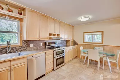 221 N Hill Road, Colonia, NJ 07067 - Photo 5