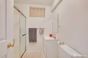 5 Hollywood St, Edison, NJ 08820 - Photo 41