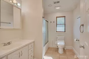 5 Hollywood St, Edison, NJ 08820 - Photo 37