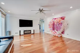 5 Hollywood St, Edison, NJ 08820 - Photo 17