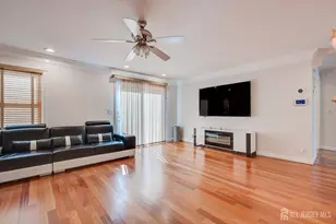 5 Hollywood St, Edison, NJ 08820 - Photo 19