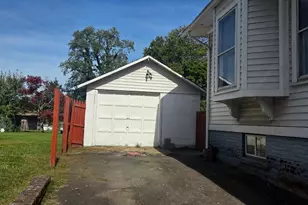 80 Freeman St, Woodbridge Township, NJ 07095 - Photo 3