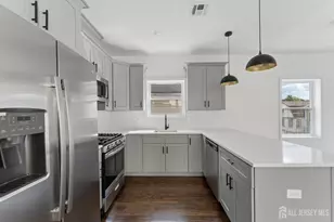 910 Bergen St, Newark, NJ 07112 - Photo 5
