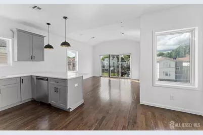 914 Bergen Street #2, Newark, NJ 07112 - Photo 3