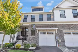 29 Beachwood Dr, Monroe Township, NJ 08831 - Photo 3