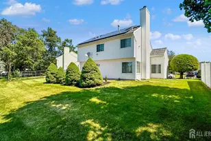 174 Buttonwood Dr, Piscataway Township, NJ 08854 - Photo 3