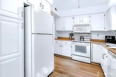 137-A Yale Way #A, Monroe Township, NJ 08831 - Photo 5